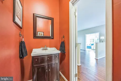 Entry Way - 10 Winding Rd, Newark, DE 19702 photo 2 of 2