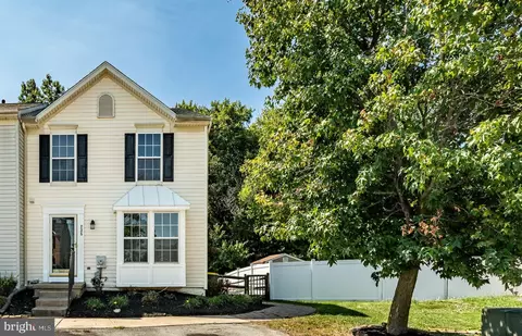 235 Barrett Run Pl, Newark, DE 19702