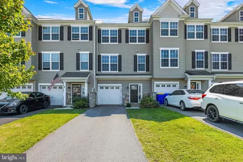 1306 Carrick Ct, Middletown, DE 19709