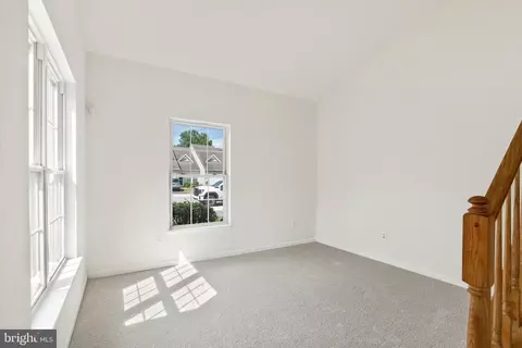 Living - 417 Sweetman Dr, Bear, DE 19701 photo 1 of 3