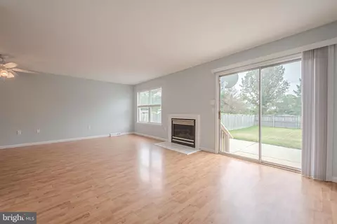 Living - 720 Lexington Dr, Bear, DE 19701 photo 6 of 8