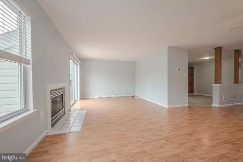 Living - 720 Lexington Dr, Bear, DE 19701 photo 3 of 8