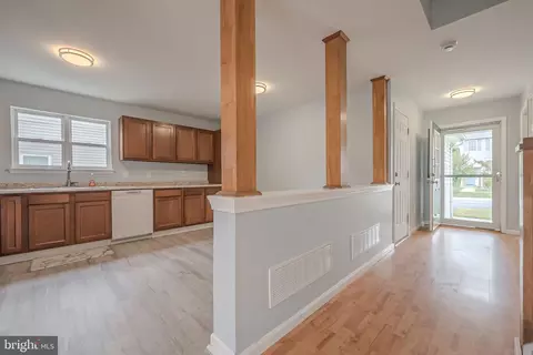 Entry Way - 720 Lexington Dr, Bear, DE 19701 photo 4 of 8