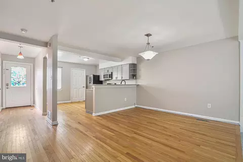 Living - 214 Springwood Dr, Bear, DE 19701 photo 4 of 12