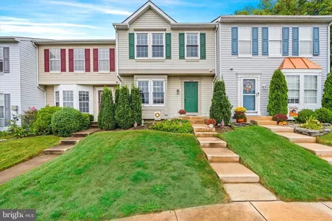 705 Ashland Ct, Newark, DE 19711