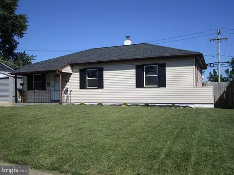 21 Memorial Dr, New Castle, DE 19720