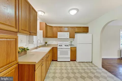 Kitchen - 2 Poplar Ave, Newark, DE 19711 photo 1 of 2