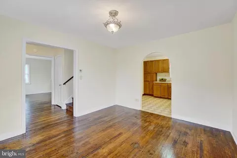 Entry Way - 2 Poplar Ave, Newark, DE 19711 photo 4 of 7