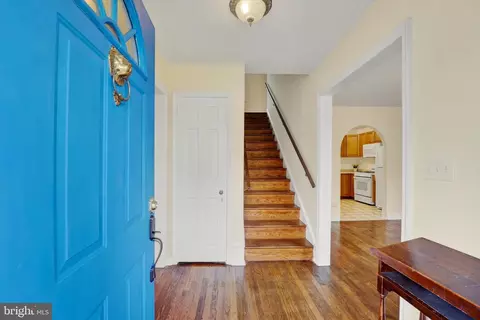 Entry Way - 2 Poplar Ave, Newark, DE 19711 photo 1 of 7