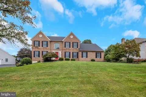 44 Taylors Farm Dr, Newark, DE 19711