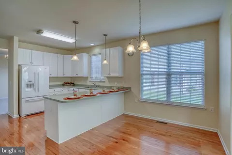 Kitchen - 413 Topiary Ln, Middletown, DE 19709 photo 5 of 7