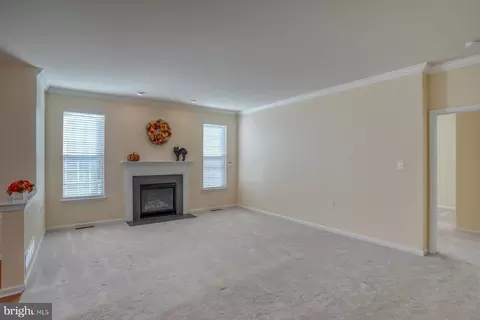 Living - 413 Topiary Ln, Middletown, DE 19709 photo 2 of 9