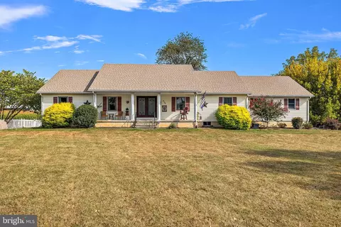 208 Manor Dr, Middletown, DE 19709