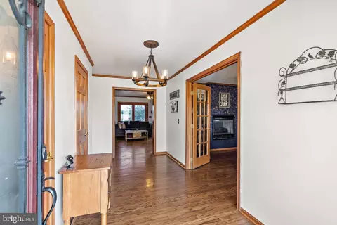 Entry Way - 208 Manor Dr, Middletown, DE 19709 photo 1 of 5