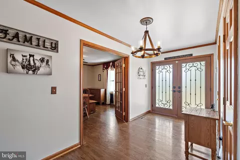 Entry Way - 208 Manor Dr, Middletown, DE 19709 photo 2 of 5