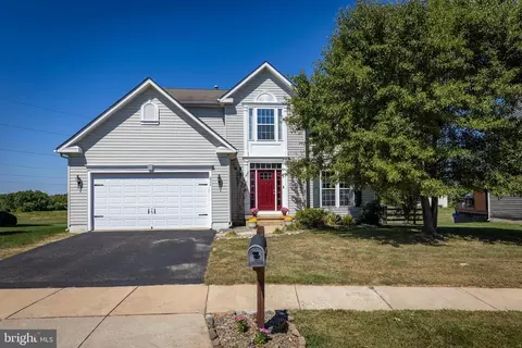 211 Alloway Pl, Townsend, DE 19734 photo 2