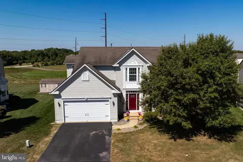 211 Alloway Pl, Townsend, DE 19734 photo 3