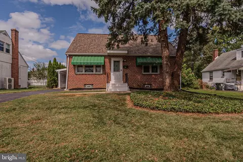 704 Lehigh Rd, Newark, DE 19711