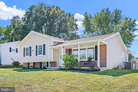 Exterior - 114 Rolling Dr, Newark, DE 19713 photo 2 of 3