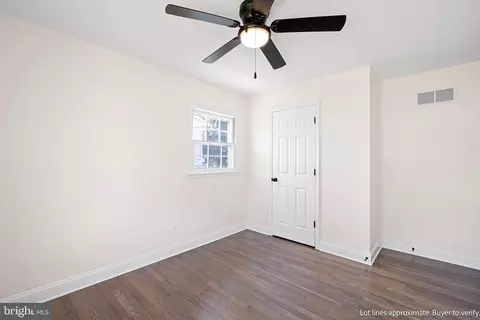 Bedroom - 114 Rolling Dr, Newark, DE 19713 photo 4 of 4