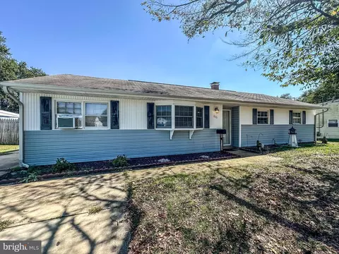 205 Nathaniel Rd, Newark, DE 19713