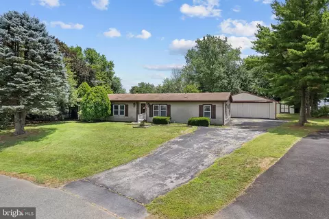 26 Hybridge Ave, Saint Georges, DE 19733