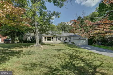 3714 Valley Brook Dr, Wilmington, DE 19808
