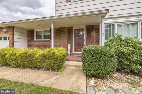 Exterior - 80 Springlake Dr, Newark, DE 19711 photo 7 of 11