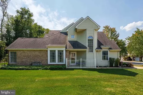 31 Standiford Ct, Wilmington, DE 19804