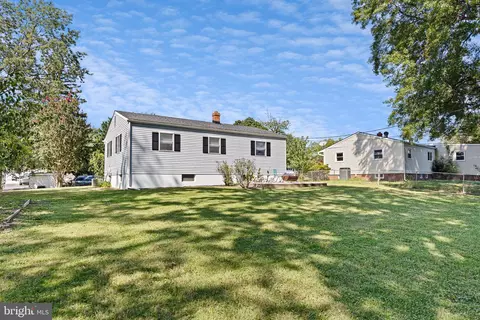 Exterior - 302 Durso Dr, Newark, DE 19711 photo 3 of 6
