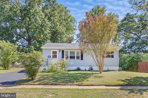 Exterior - 302 Durso Dr, Newark, DE 19711 photo 2 of 6