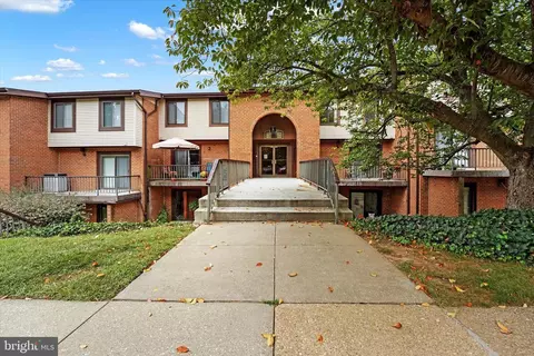 4880 W Brigantine Ct, Wilmington, DE 19808