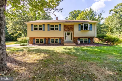 84 Stardust Dr, Newark, DE 19702