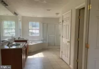 Entry Way - 1016 W Founds St, Townsend, DE 19734 photo 8 of 10