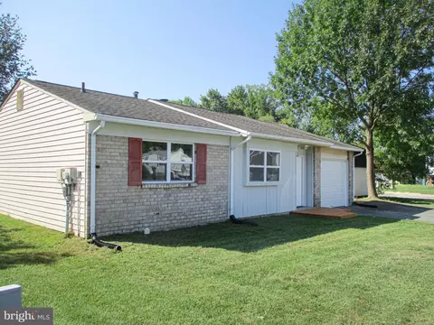 1 Goya Pl, Newark, DE 19702