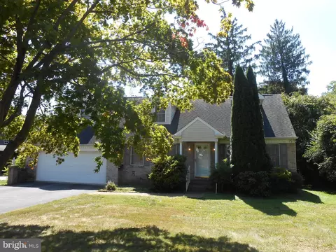 218 Glenside Ave, Wilmington, DE 19803