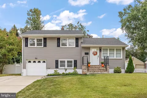 1021 Wagoner Dr, Wilmington, DE 19805