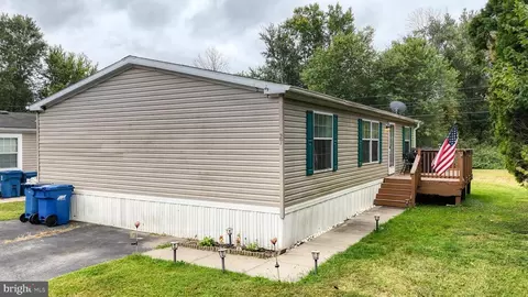 27 N Dragon Dr #A016, Bear, DE 19701