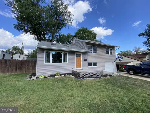 131 S Shelley Dr, Claymont, DE 19703