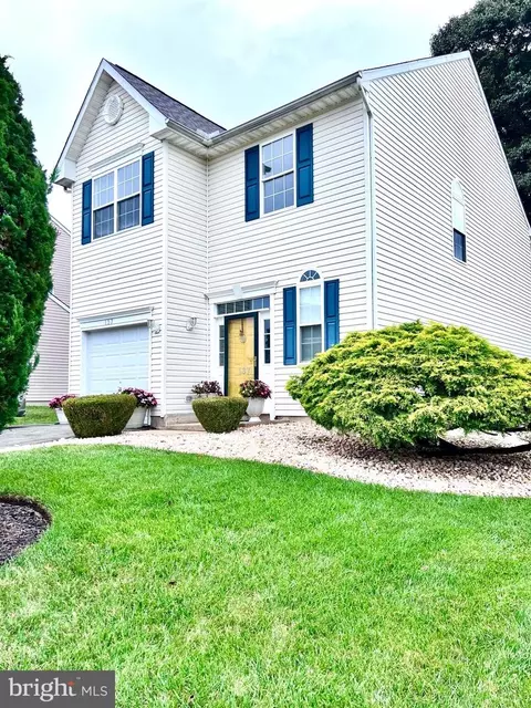 Exterior - 137 N Katrin Cir, New Castle, DE 19720 photo 2 of 6