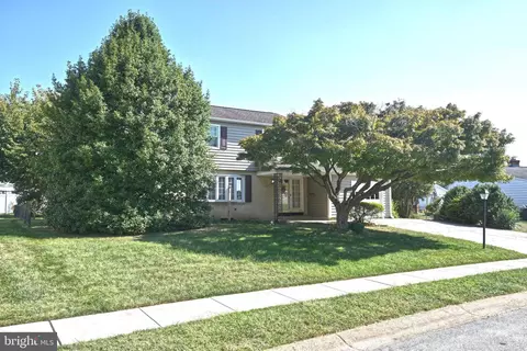 41 Yeates Dr, New Castle, DE 19720