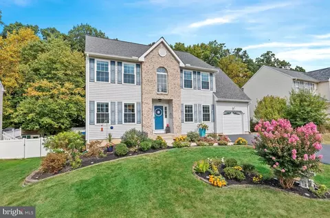 624 Slate Dr, Newark, DE 19702