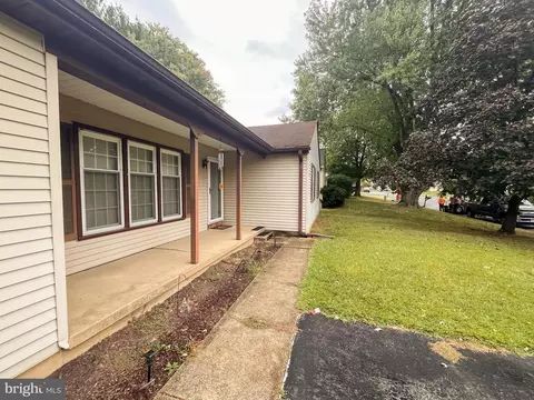 Exterior - 6 Christina Ct, Bear, DE 19701 photo 4 of 9