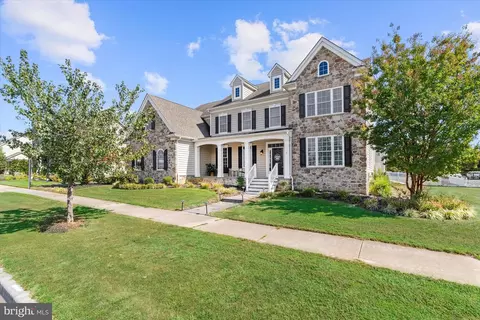 11 Barnsdale Dr, Middletown, DE 19709