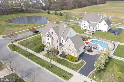 412 Spring Hollow Dr, Middletown, DE 19709