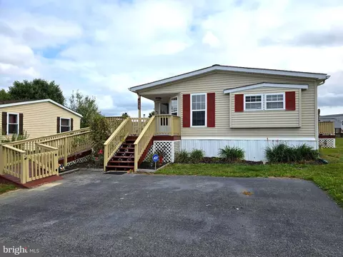 859 Samantha Cir #302, Bear, DE 19701