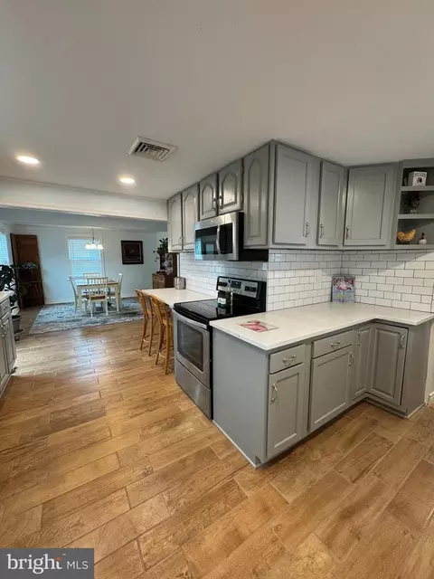 Kitchen - 570 Chestnut St, Townsend, DE 19734 photo 4 of 6