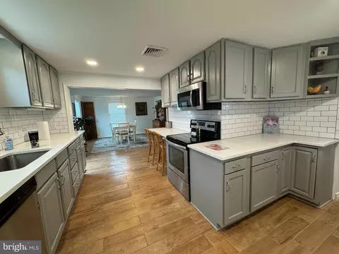 Kitchen - 570 Chestnut St, Townsend, DE 19734 photo 5 of 6