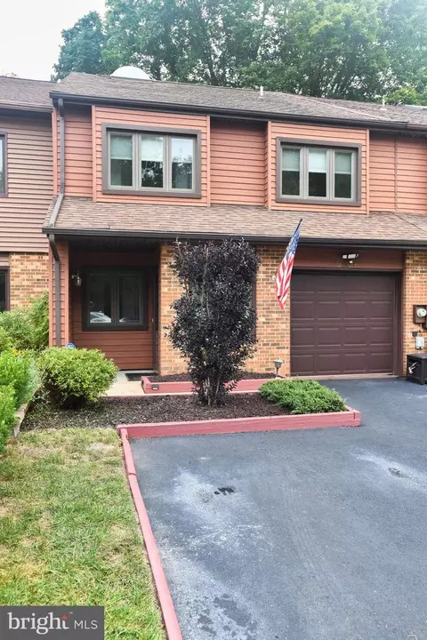 5526 Doral Dr, Wilmington, DE 19808
