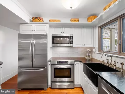 Kitchen - 11 Christopher Ct, Claymont, DE 19703 photo 2 of 3